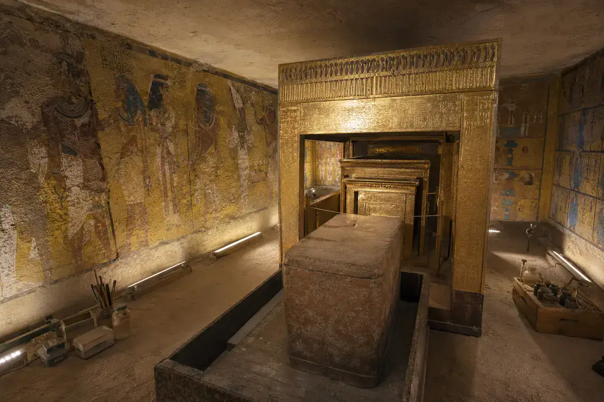 Tutankhamun burial chamber KV62 with the sarcophagus and gilded shrine