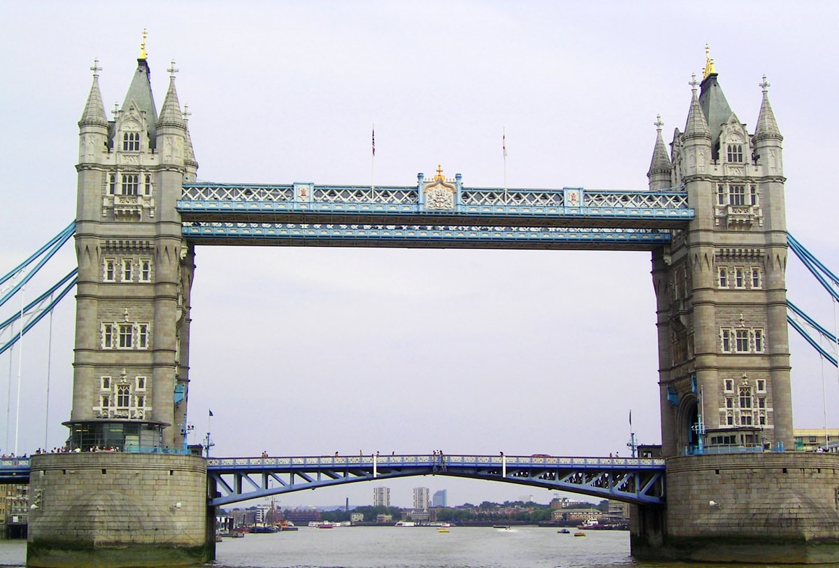 Mayor John Tory visits London to bring investment and jobs to Toronto