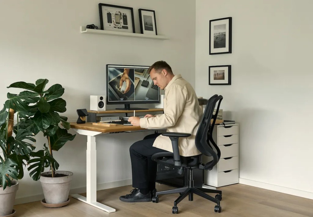 Take standing breaks every 25 minutes if you have a pilonidal cyst