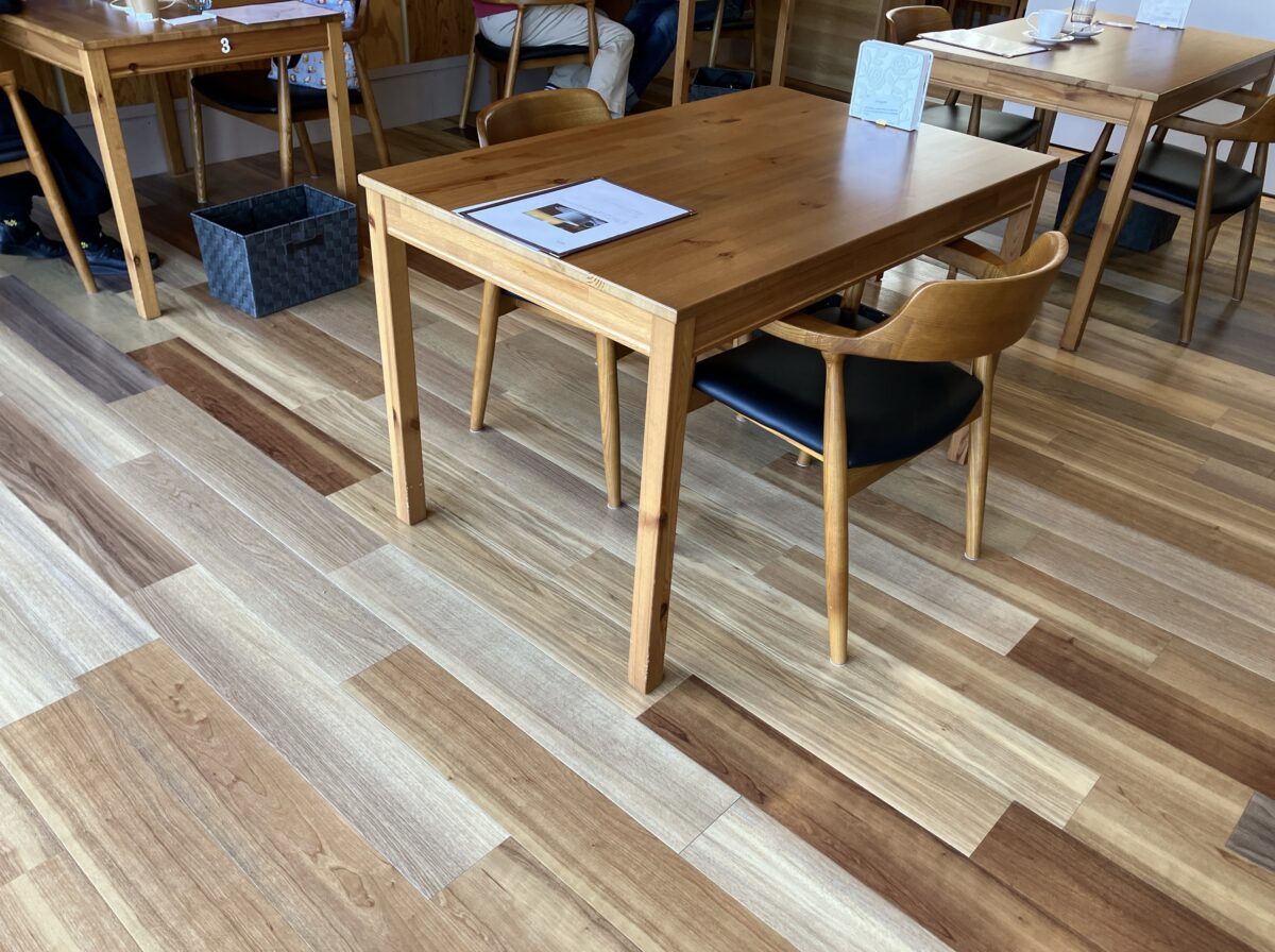 賀嶋珈琲の店内の様子