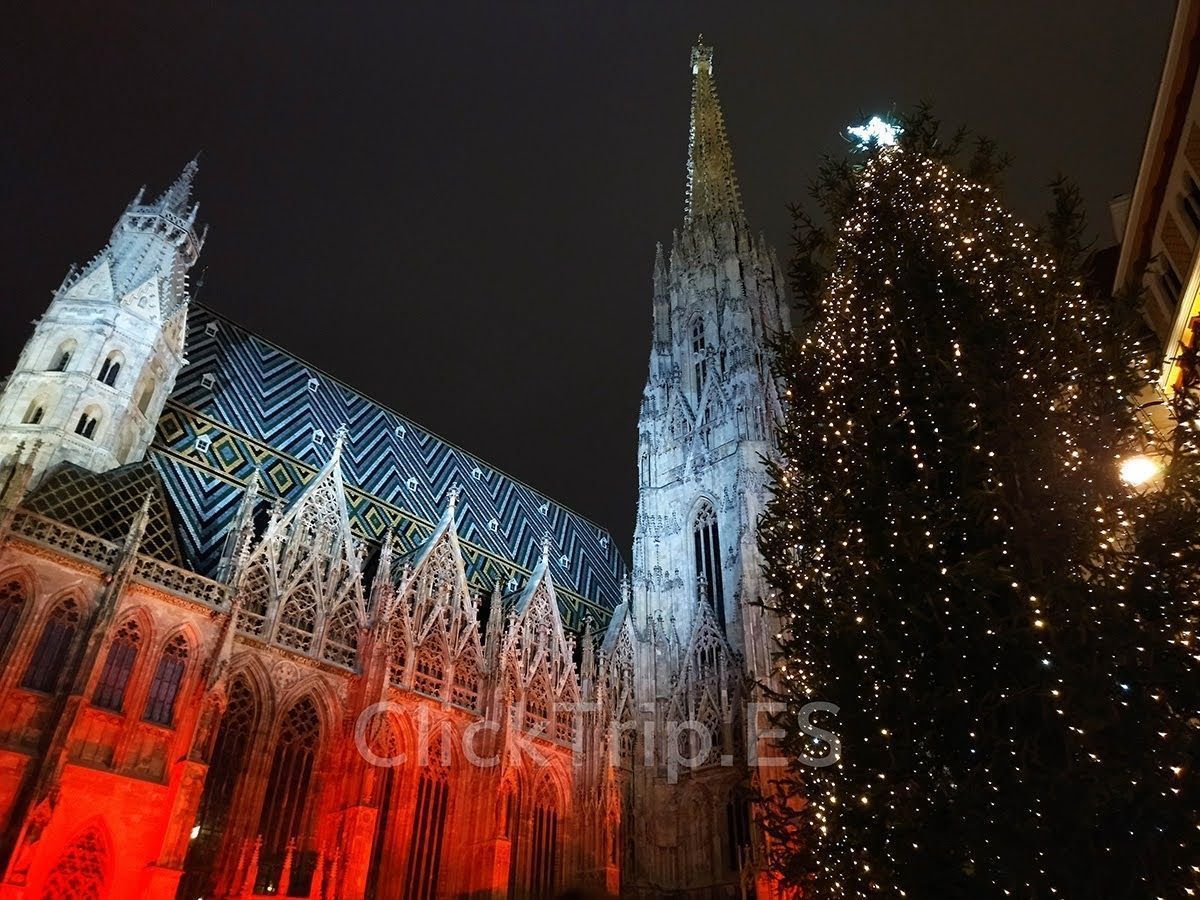 Viena en Navidad Mercadillo Stephansplatz ClickTrip