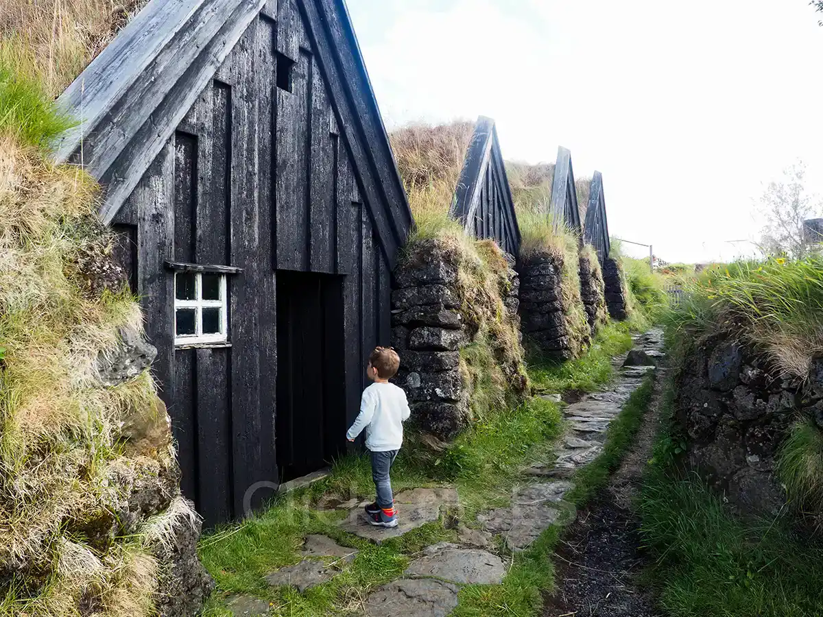 Ruta circular de 10 días por Islandia con niños_Keldur_ClickTrip Qué ver en Islandia en 10 días con niños: ruta en coche completa_Keldur_ClickTrip