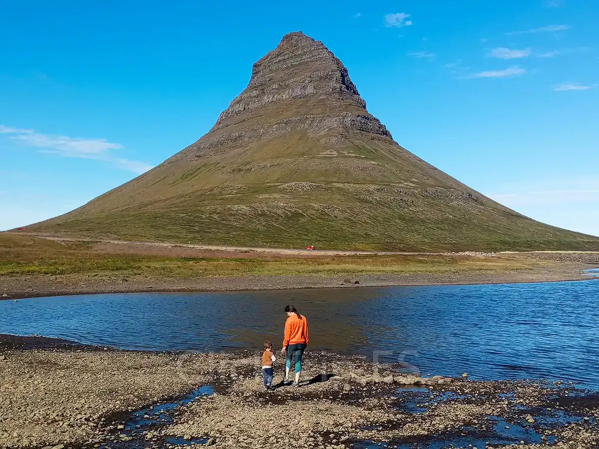 Ruta circular de 10 días por Islandia con niños_Kirkjufell_ClickTrip Qué ver en Islandia en 10 días con niños: ruta en coche completa_Kirkjufell_ClickTrip