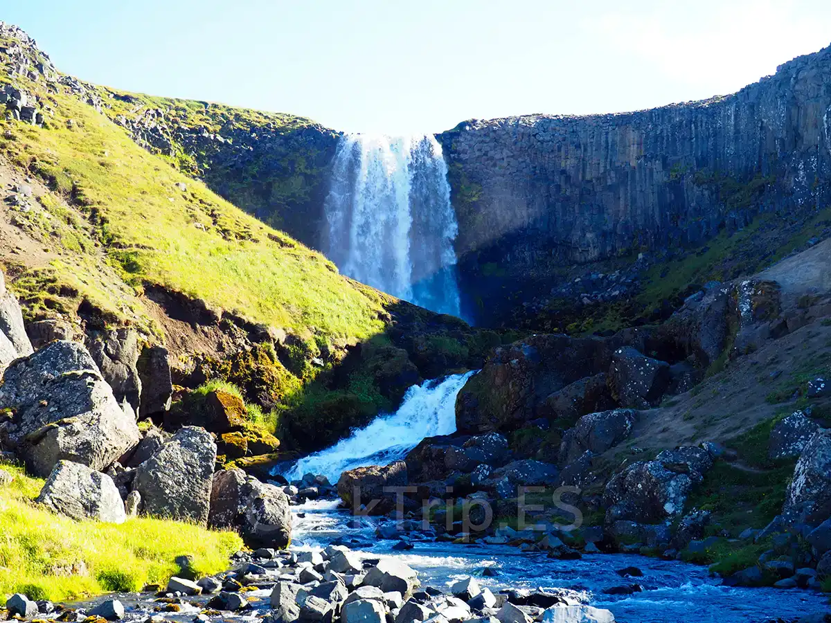 Ruta circular de 10 días por Islandia con niños_Svöðufoss_ClickTrip Qué ver en Islandia en 10 días con niños: ruta en coche completa_Svöðufoss_ClickTrip