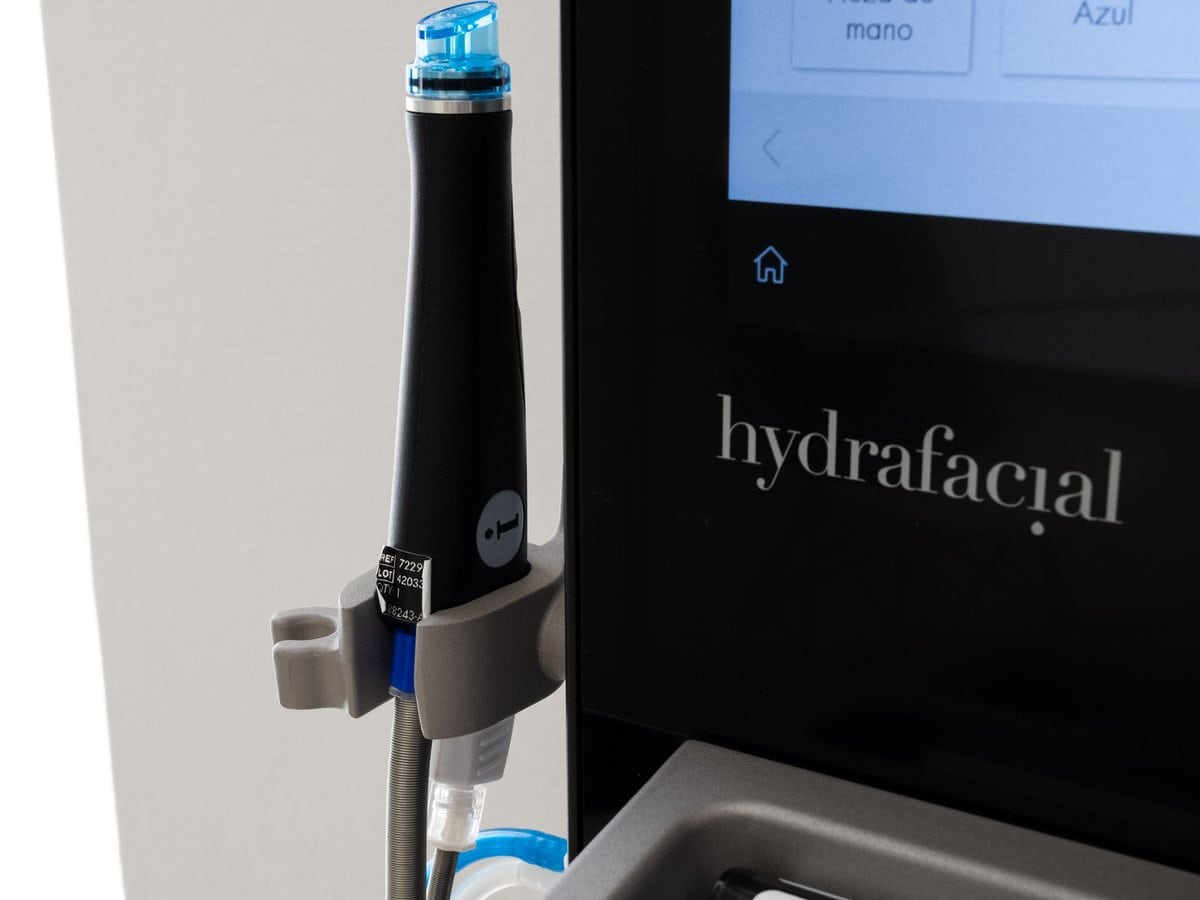 Equipo Hydrafacial en Clínica Fontana, Valencia
