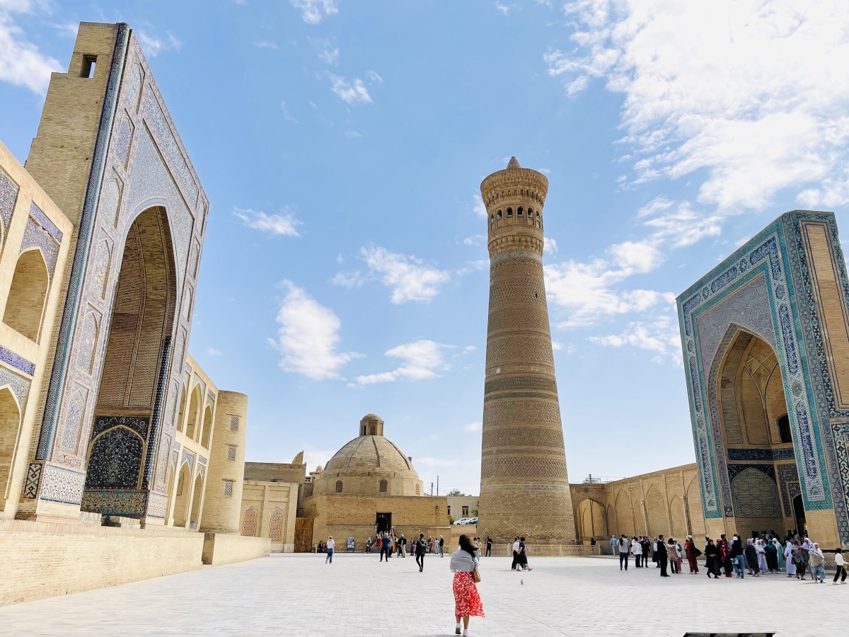 po_i_kalyan_square_bukhara_uzbekistan View of Po I Kalyan square in Bukhara, Uzbekistan, on a sunny day