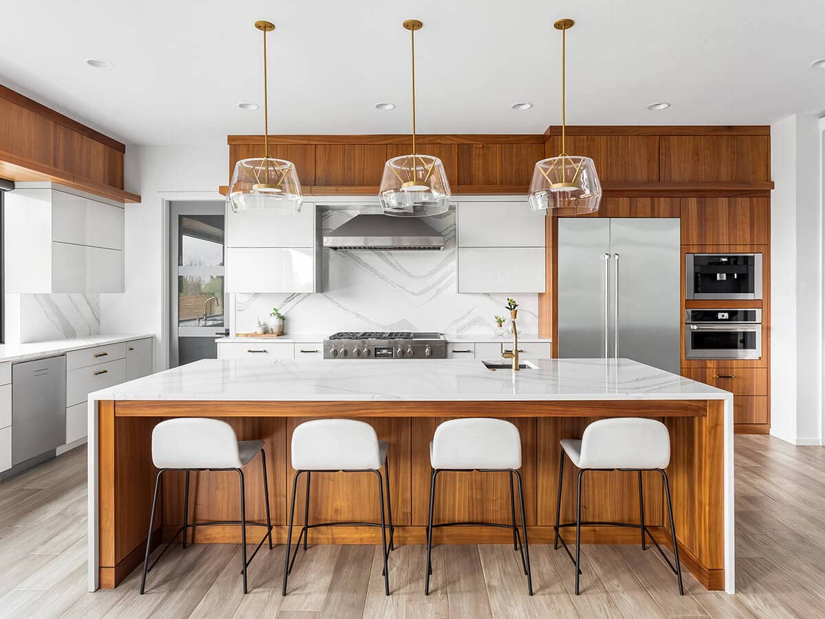 Adapts-Beautifully-to-Bold-Architectural-Elements