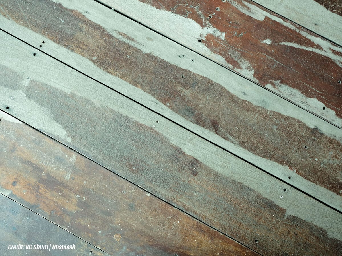 Extensive-Discolouration-and-Fading