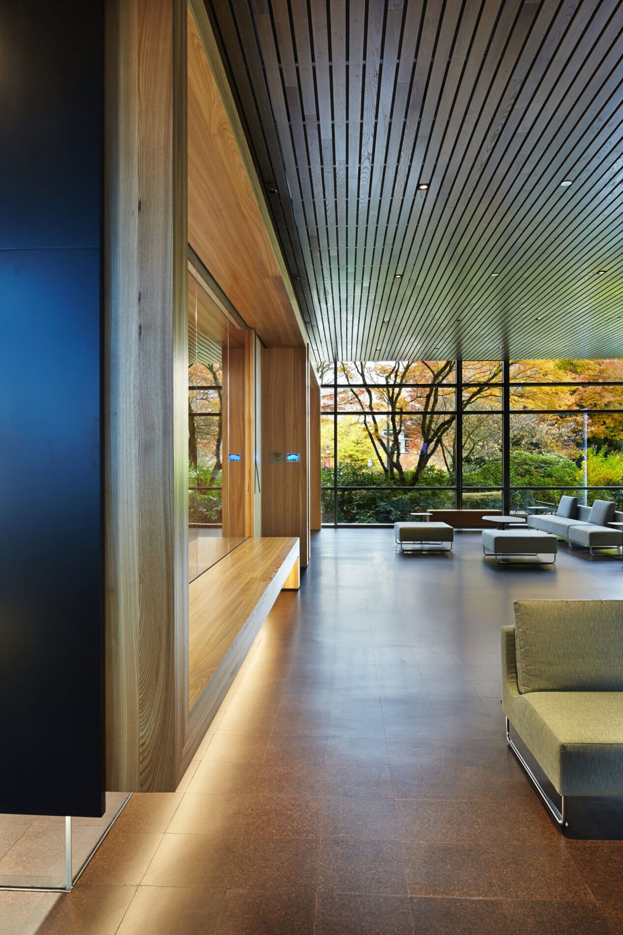 Microsoft Cybercrime Center. Redmond, Washington.
Image license: Olson Kundig Architects, Microsoft, Schuchart, Northwest Woodworks.
© Copyright 2013 Benjamin Benschneider All Rights Reserved. Usage may be arranged by contacting Benjamin Benschneider Photography. Email: bbenschneider@comcast.net or phone: 206-789-5973.