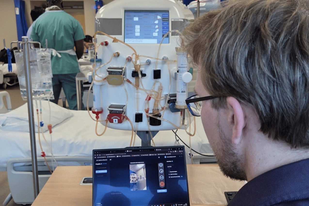 Alexander Sach führt Klinikpersonal per tele-LOOK an