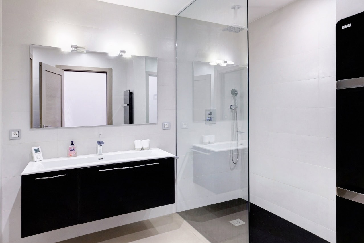 Salle-deau-Chambre : Location de vacances à Carqueiranne