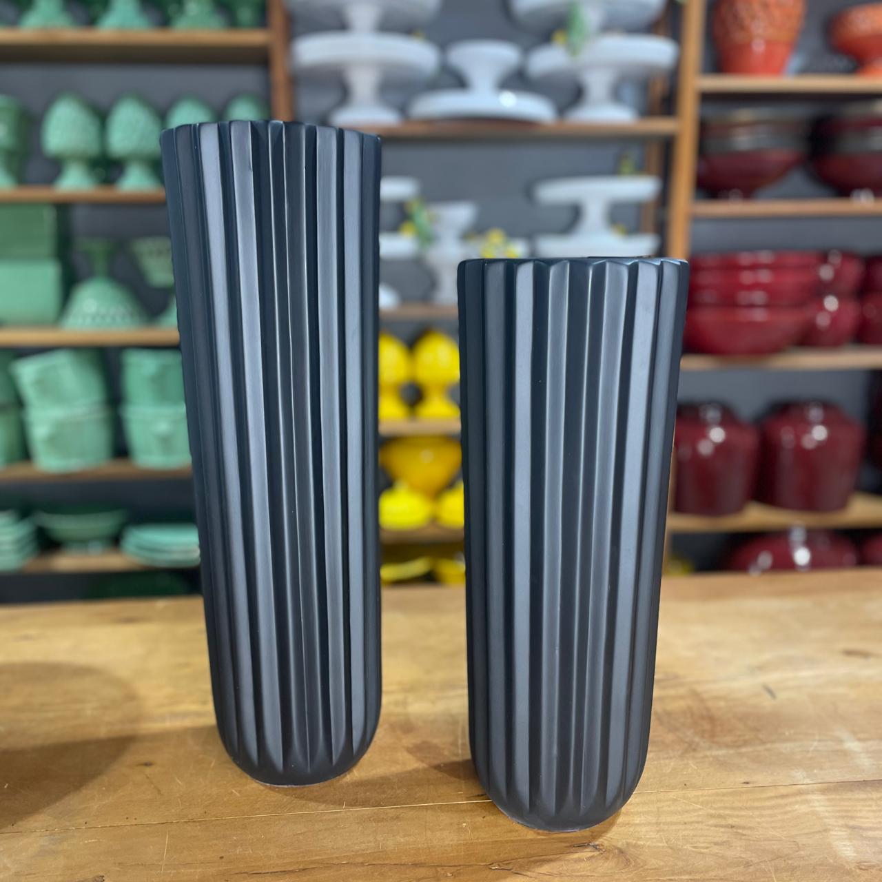 VASO CANELADO ALTO PRETO