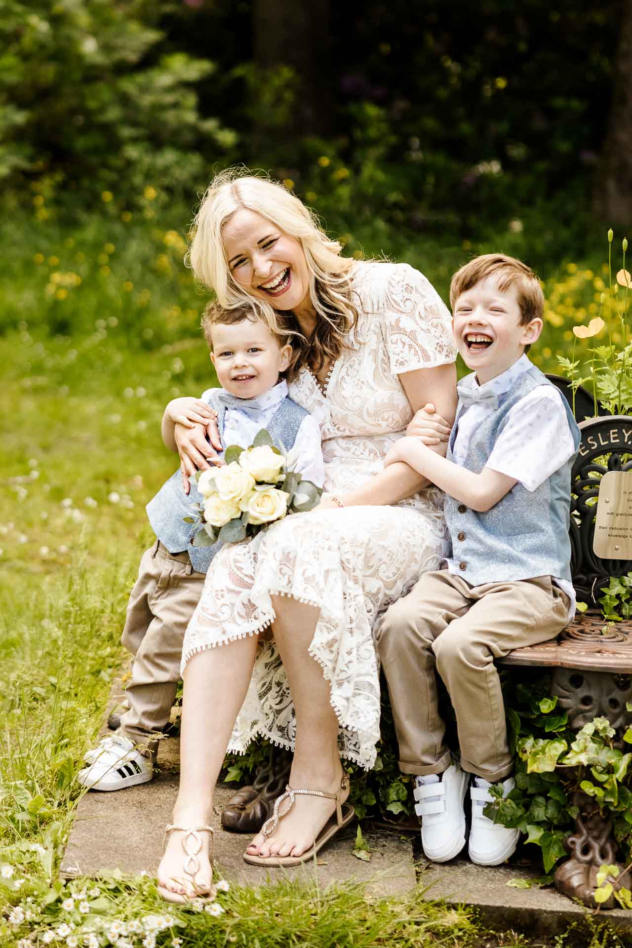roe green worsley family photographer for mini family photoshoot sessions