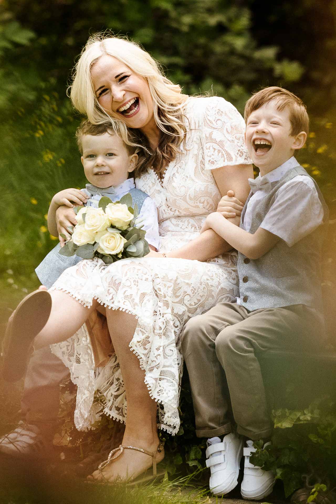 roe green worsley family photographer for mini family photoshoot sessions
