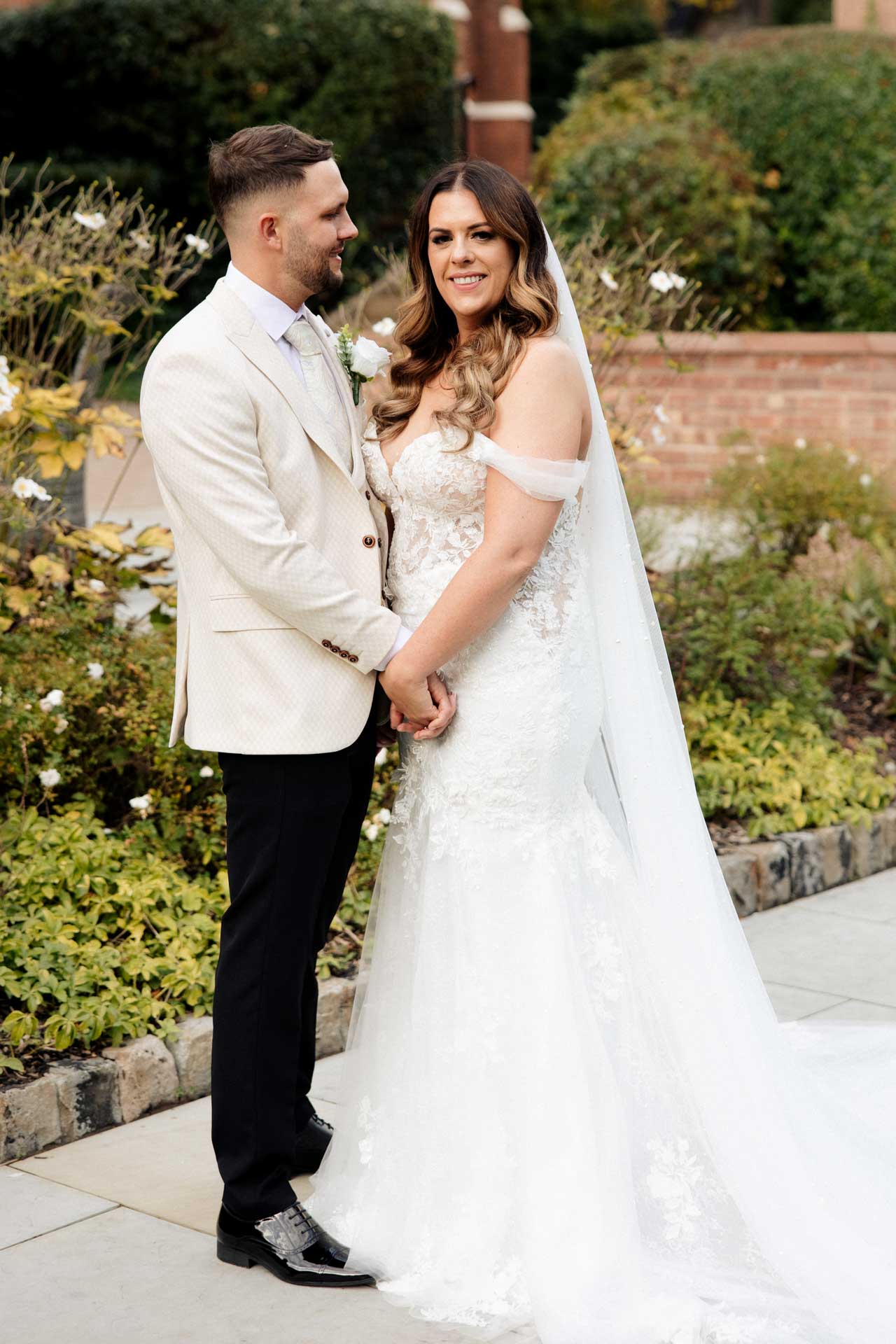 Old Palace Chester wedding photographer the wedding of Cath & Josh in the summer of spring of 2024
