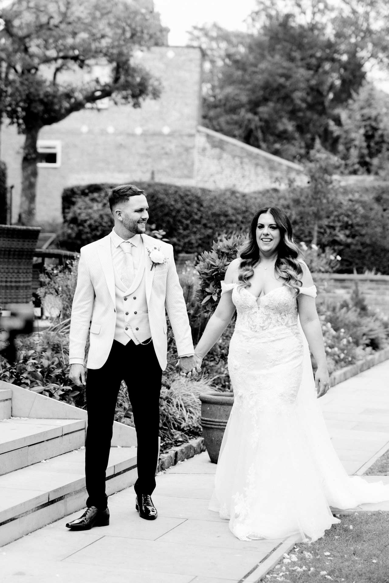 Old Palace Chester wedding photographer the wedding of Cath & Josh in the summer of spring of 2024