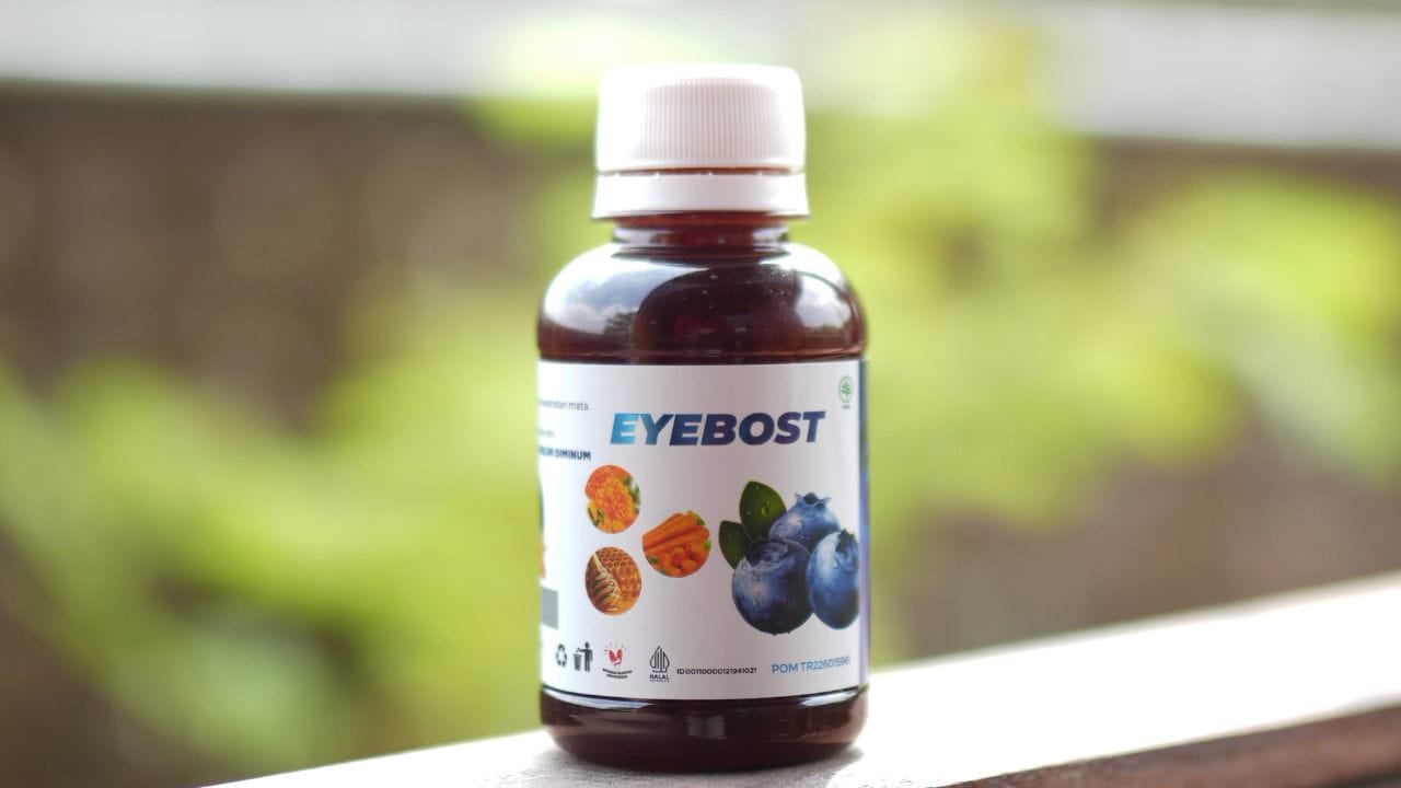Perbedaan Eyebost dengan Tetes Mata