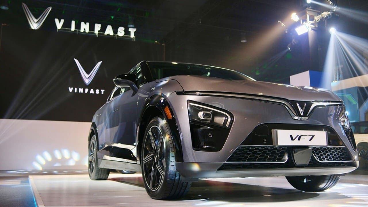 Vinfast VF7 Promo