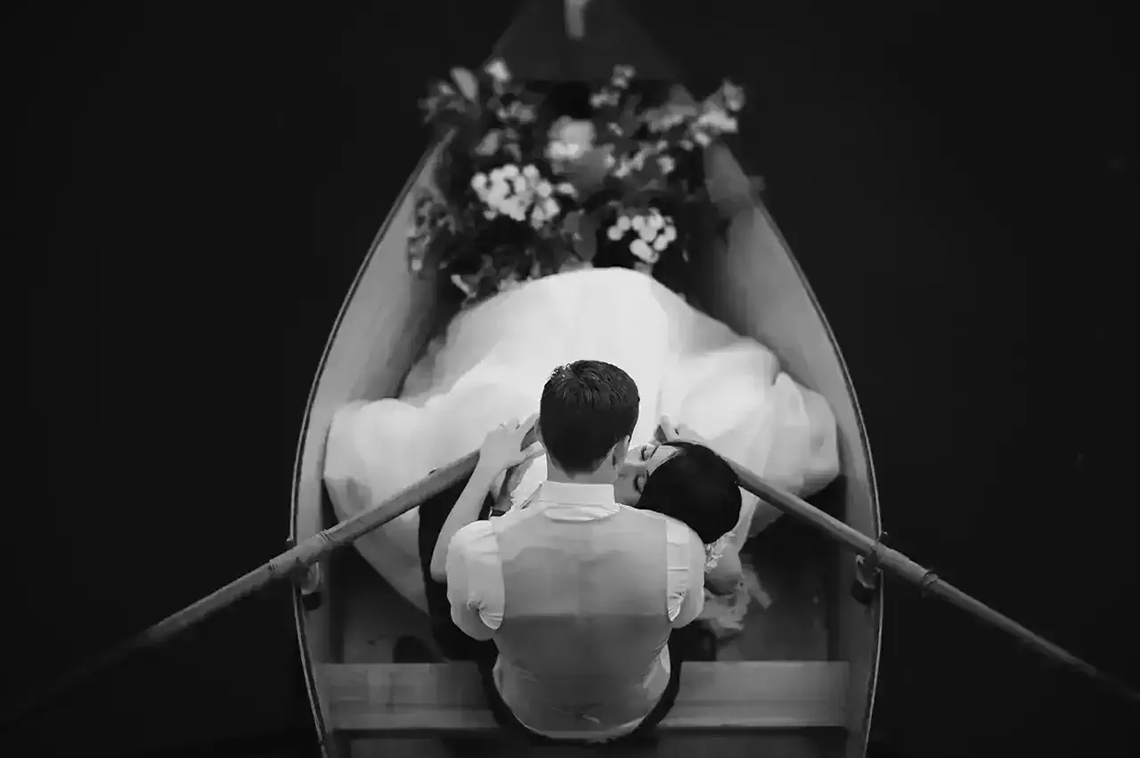 Best uk wedding photographer award badge