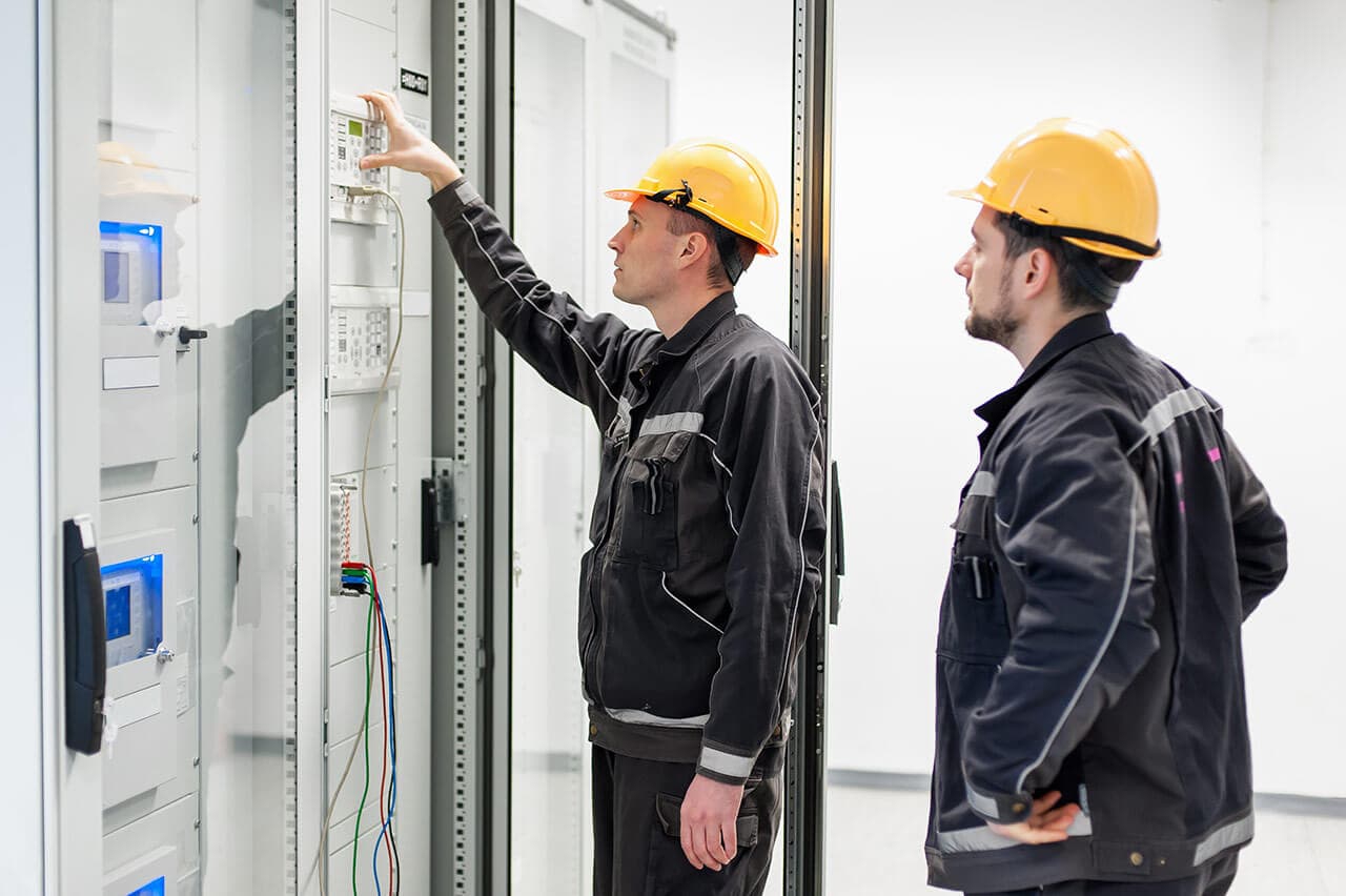 Cuáles son los cinco principales riesgos eléctricos en un hospital