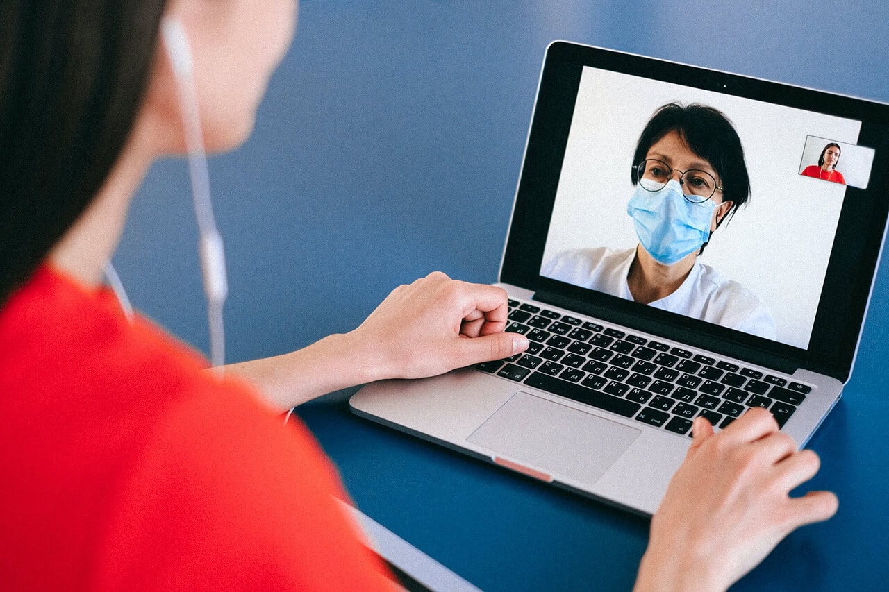 La telemedicina ha sido la forma más útil de evitar el colapso sanitario sin mermar la atención médica
