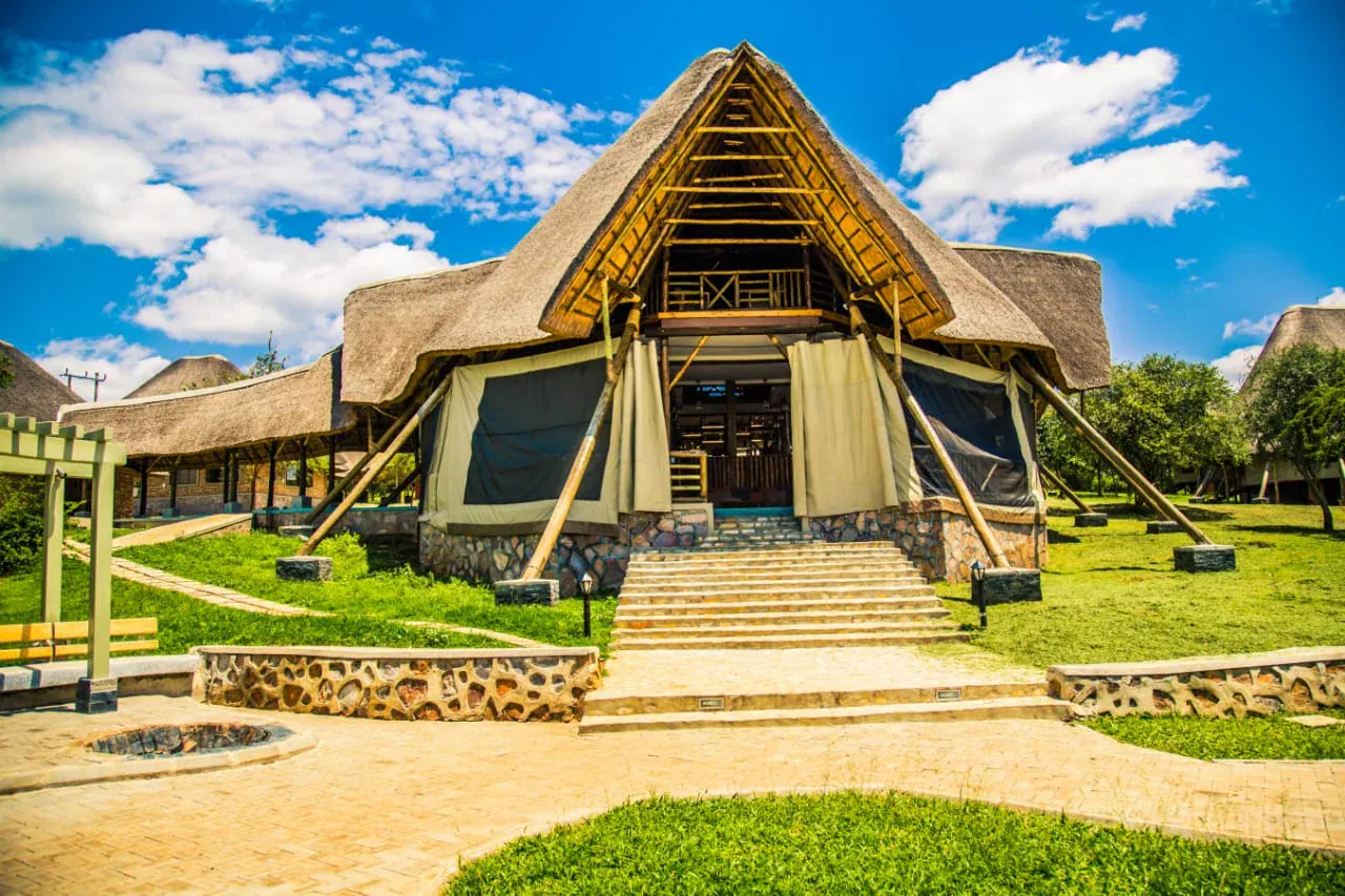 luxury accomodation in lake mburo