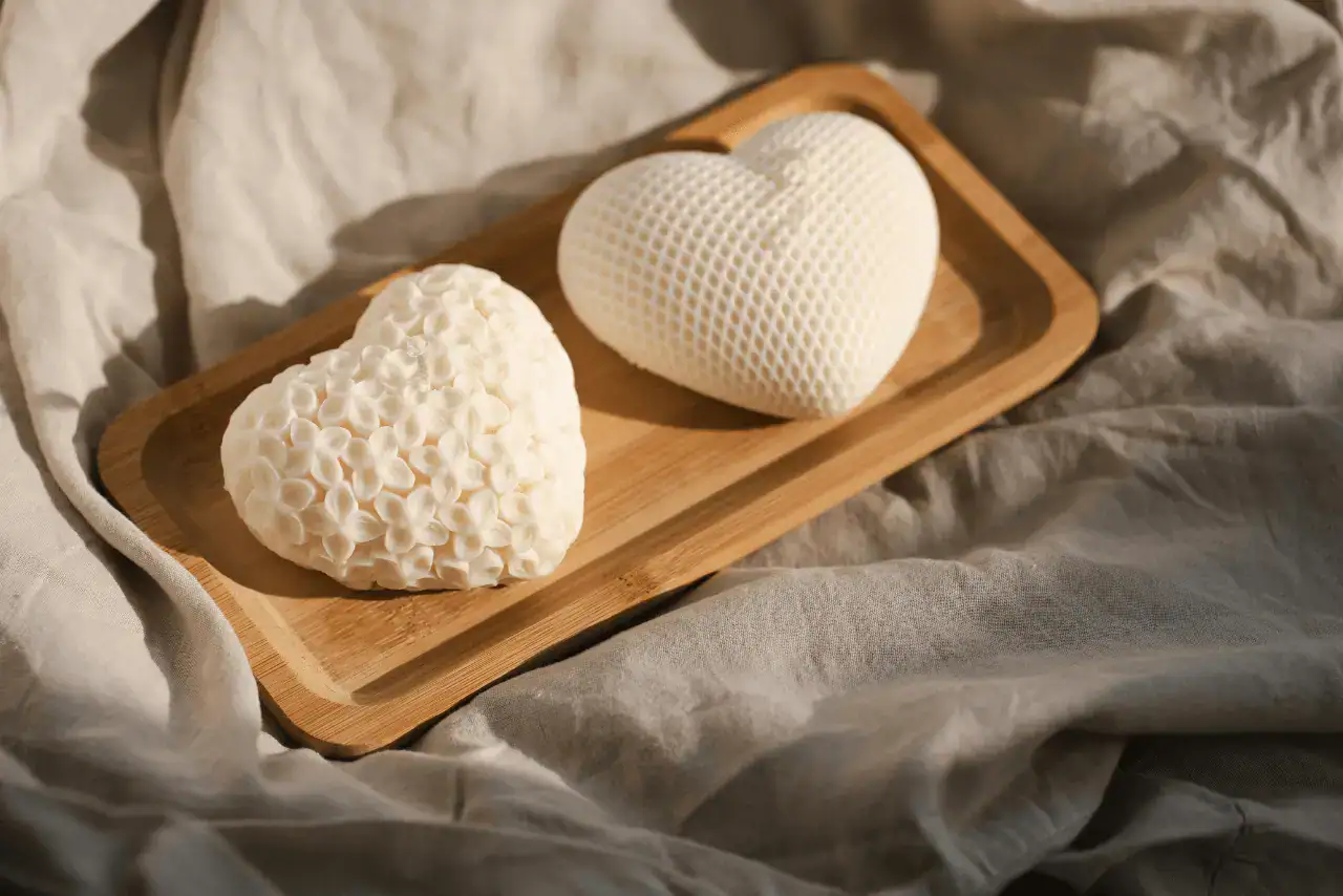 A painting of two hearts side by side