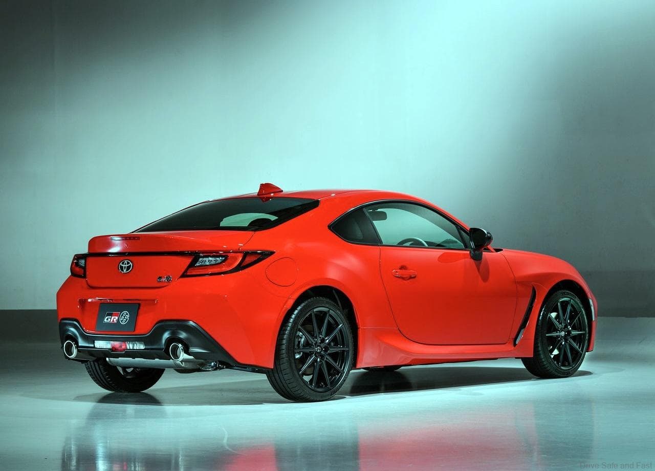 2022 Toyota GR 86 GR86 rear three quarter
