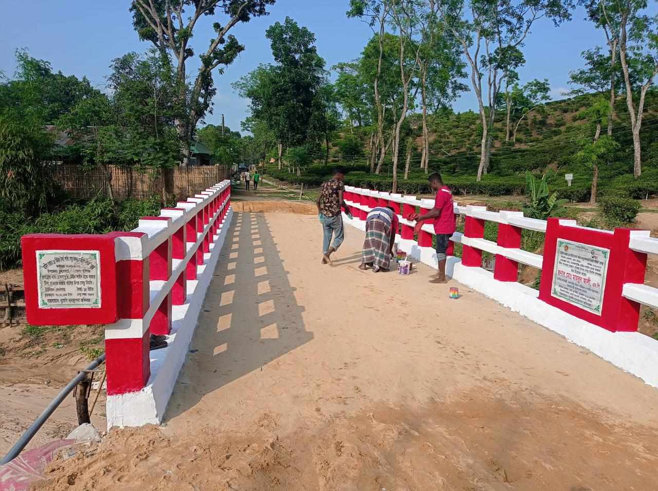 দুর্যোগ ব্যবস্থাপনা অধিদপ্তরের ব্রীজ নির্মাণে  উচ্ছ্বাসিত হবিগঞ্জের মানুষ
