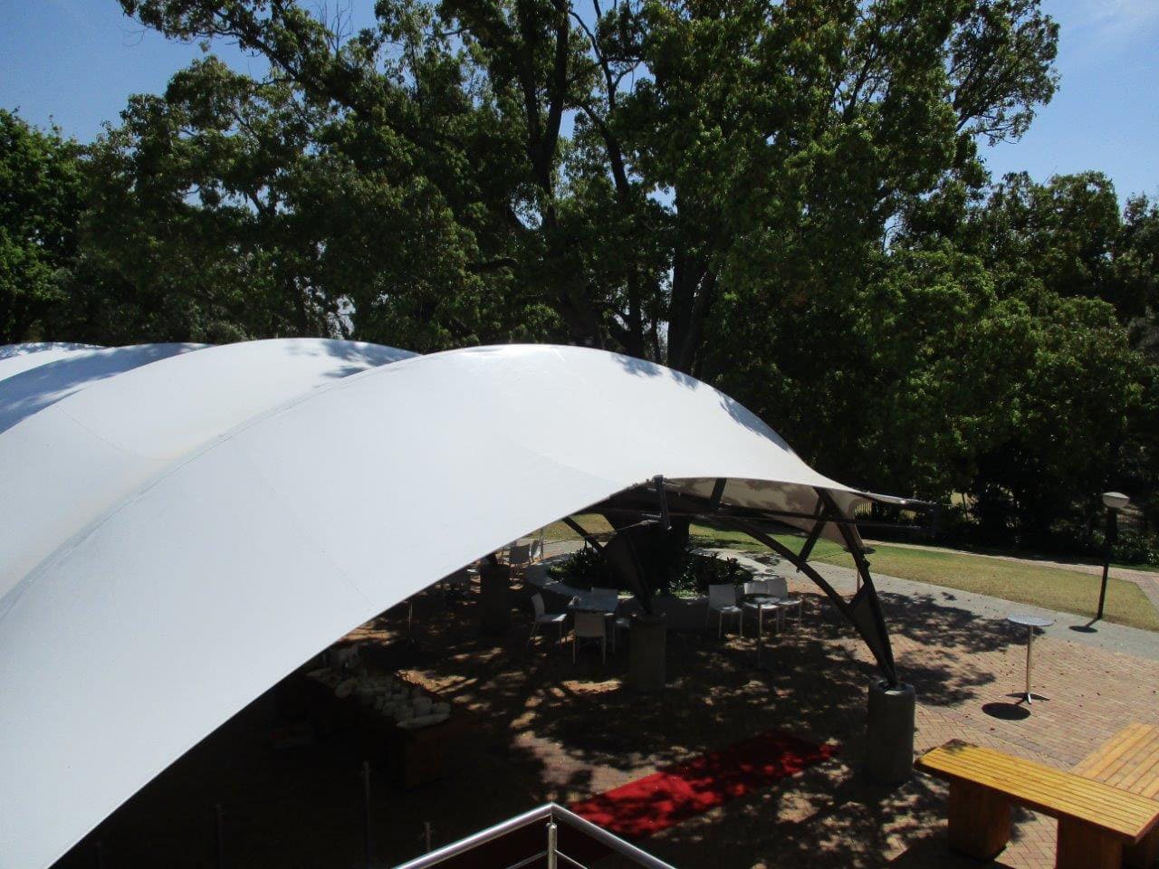 kanopi membrane, puncak, arsitektur modern