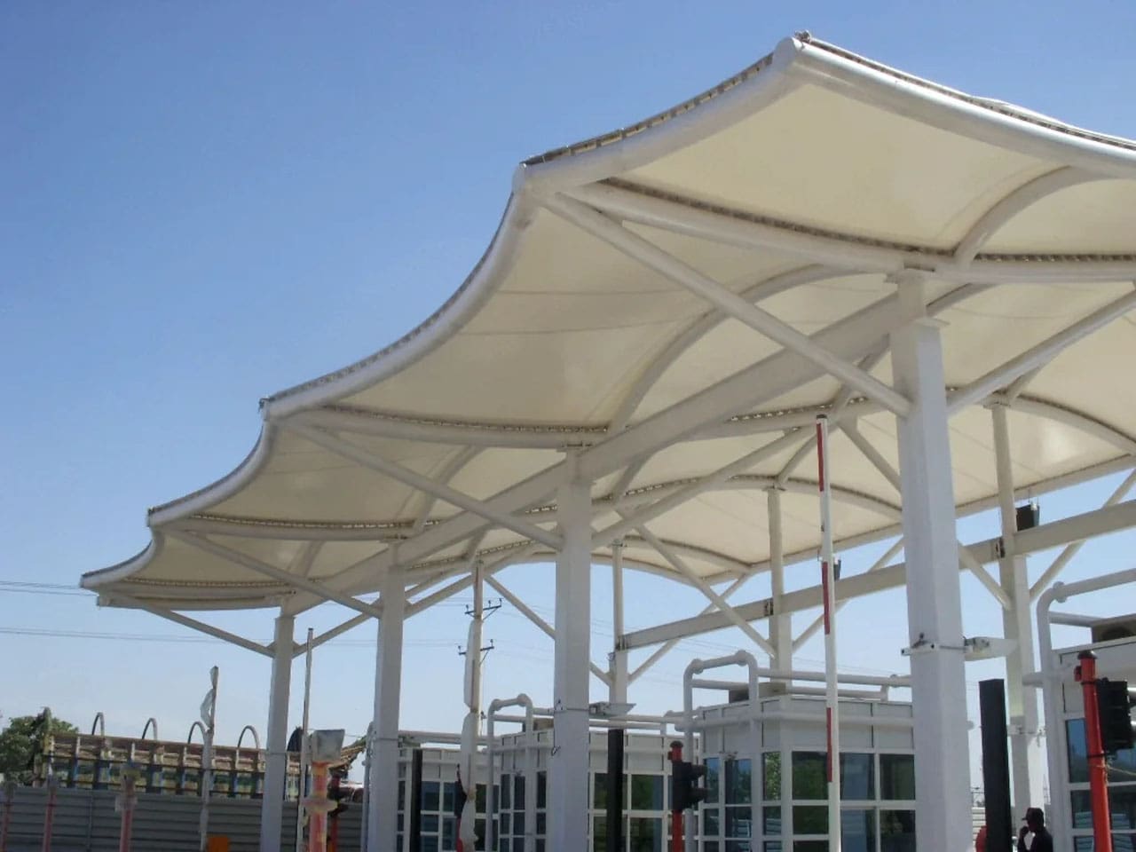 kanopi membrane, puncak, arsitektur modern