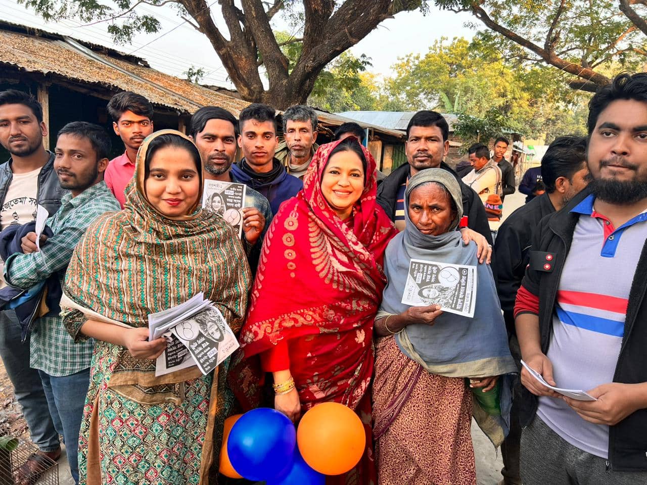 তানোর -গোদাগাড়ী তে ভোটারদের দ্বারে দ্বারে ঘুরছেন প্রার্থীরা