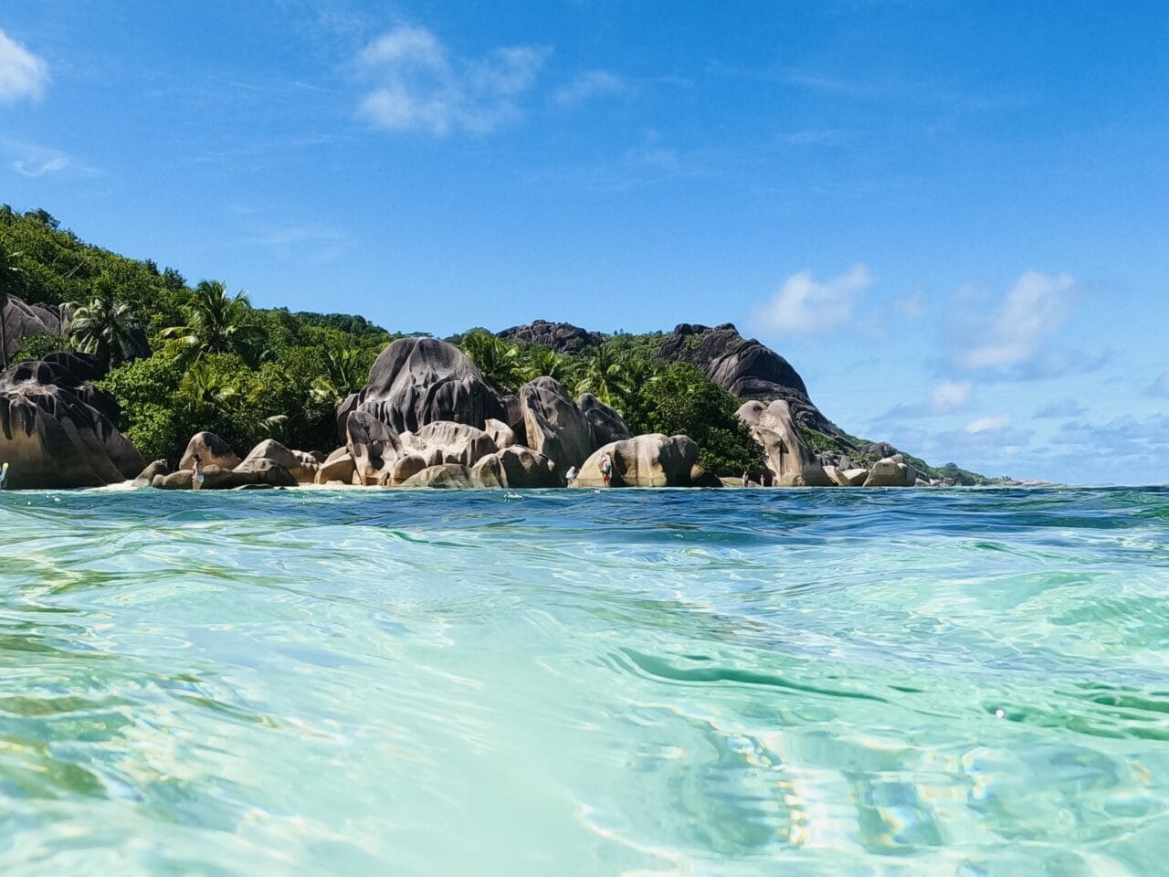 anse_source_dargent_bouders Anse Source d'Argent beach from the water