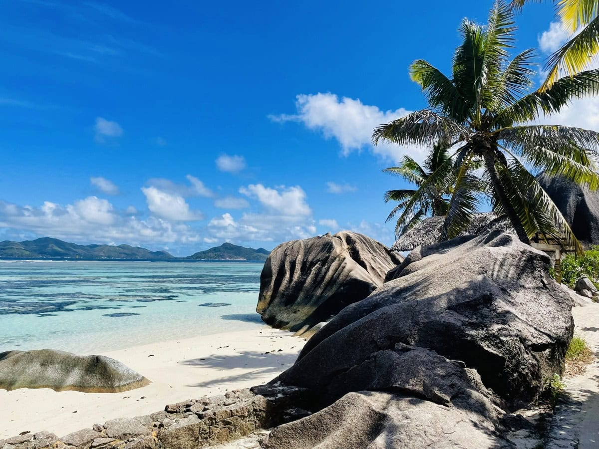 anse_source_dargent_sechelles_la_digue View of anse source d'argent in La Digue, one of the most beautiful beaches to see during a Seychelles honeymoon trip