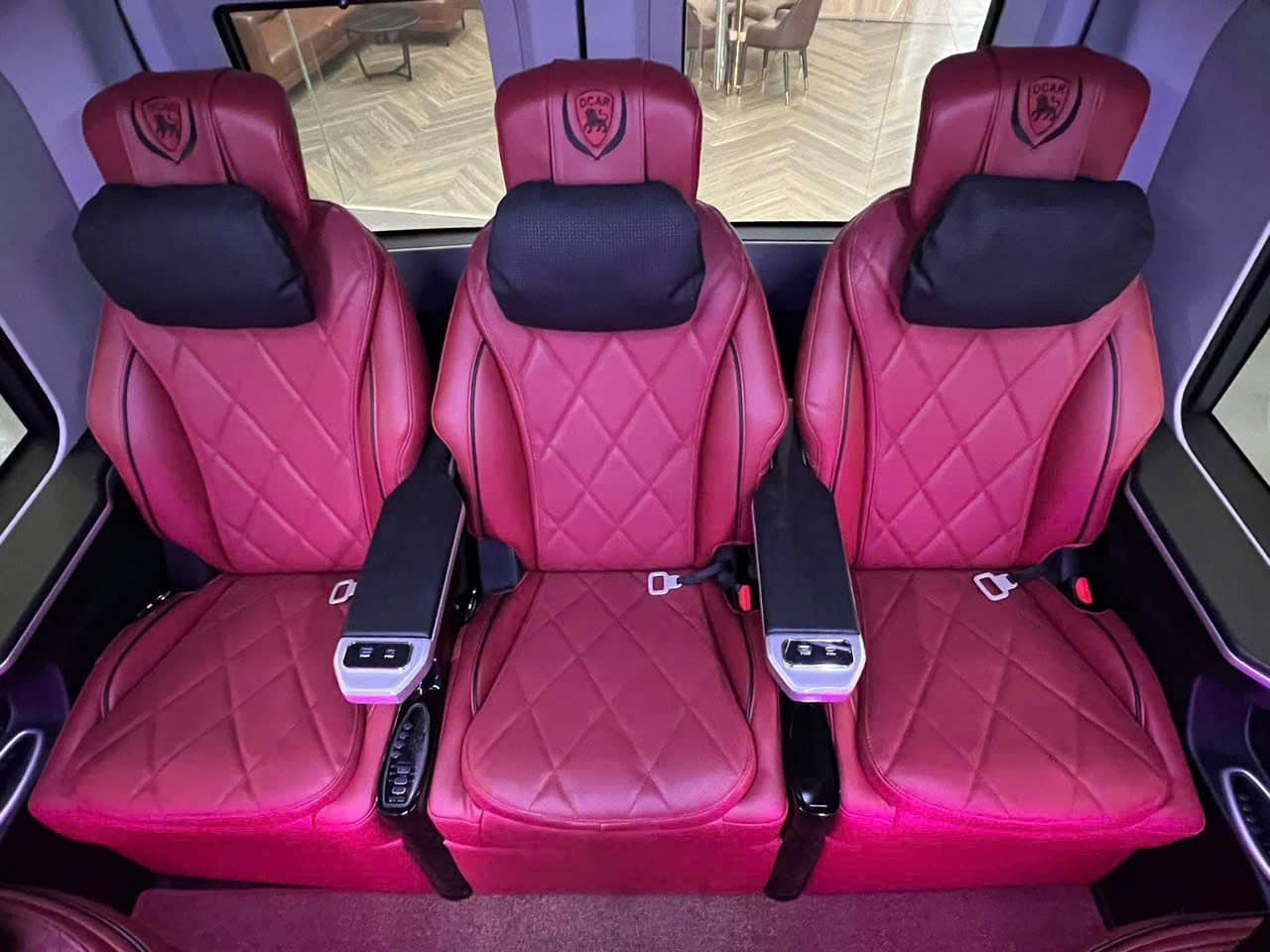 Giới thiệu xe Huyndai Solati limousine 12 chỗ bản 2025