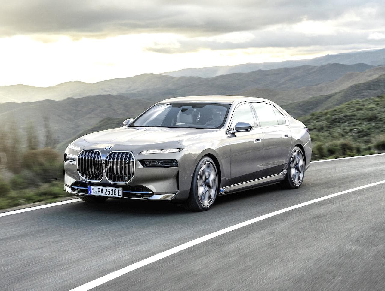 BMW i7