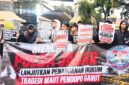 Aliansi mahasiswa Jabar tagih kepastian hukum kasus tragedi pendopo Garut. 