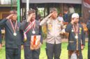 Kabid Humas Polda Jawa Barat Kombes Pol. Hendra Rochmawan, menerima Galunggung Award 2026 yang diberikan MASDA Jabar bersama Forum Silaturahmi Sunda Sabuana.