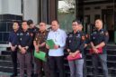 Kepala Pusat Penerangan Hukum Kejagung Anang Supriatna mengatakan, pelimpahan enam tersangka dilakukan setelah berkas perkara dinyatakan lengkap oleh JPU.
