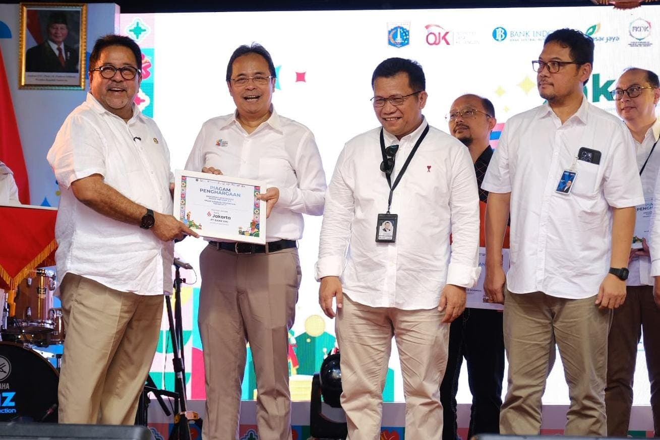 Wakil Gubernur Rano Karno - Direktur Utama Bank Jakarta Agus H.Widodo