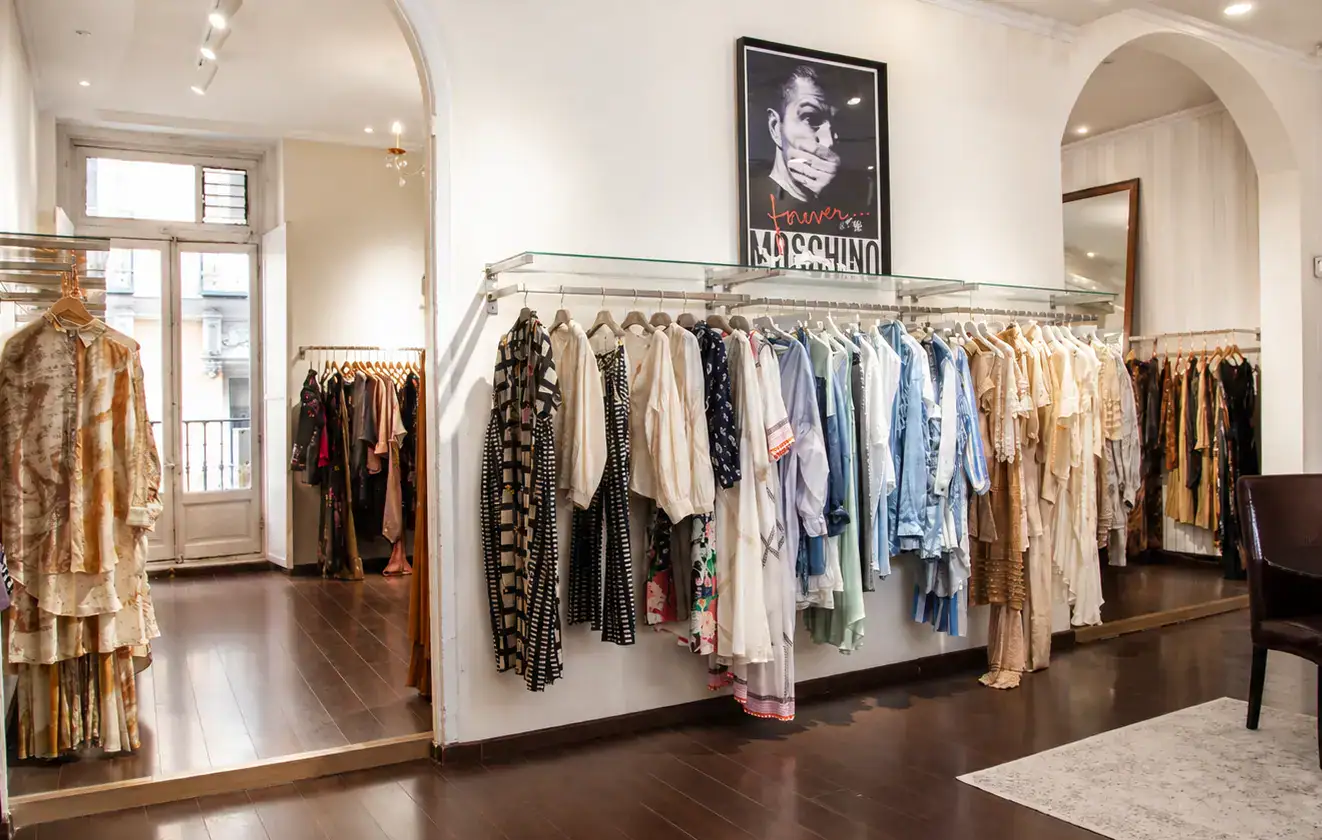 Interior de B Side Space, espacio profesional para showrooms de moda en Madrid