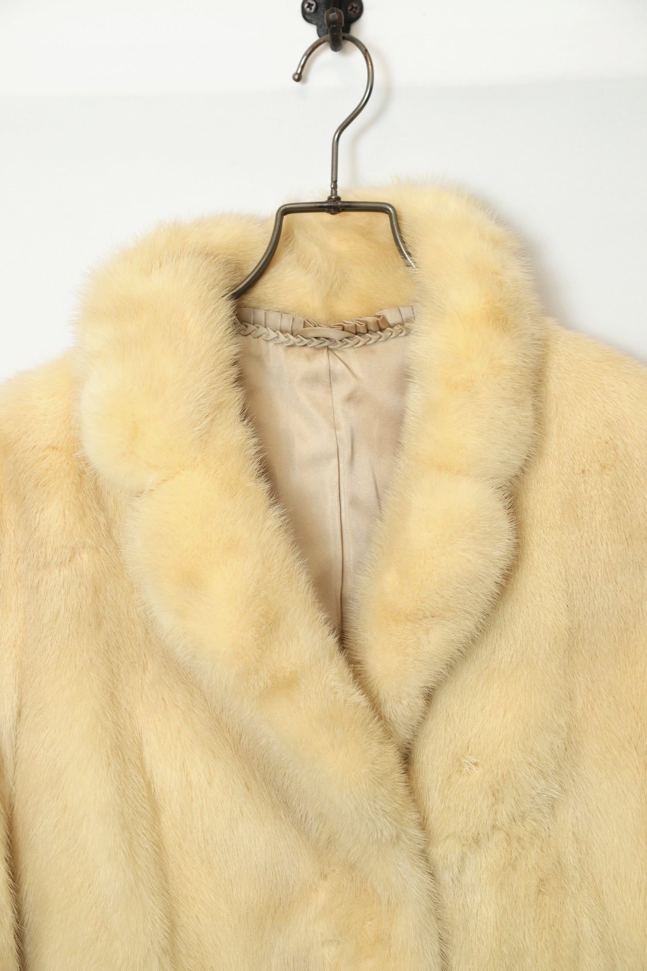 Alternative view of VINTAGE FUR COAT/M