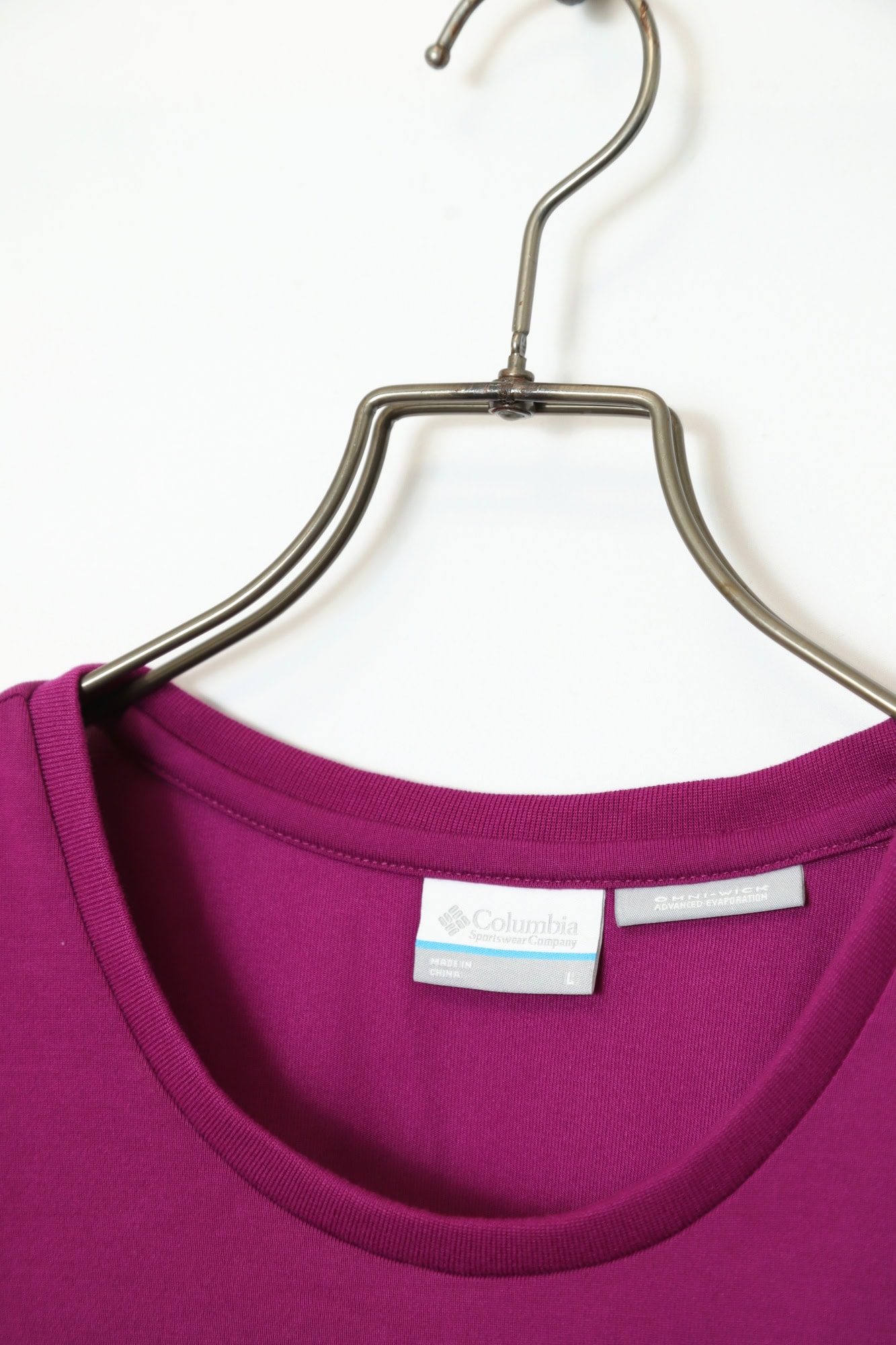 Alternative view of USED COLUMBIA PRINTED T-SHIRT/L