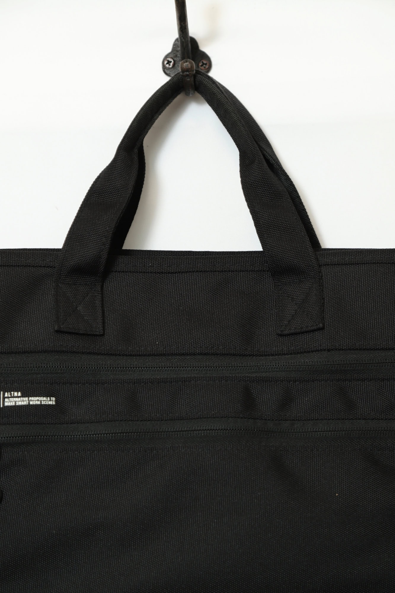Alternative view of USED BAG/F