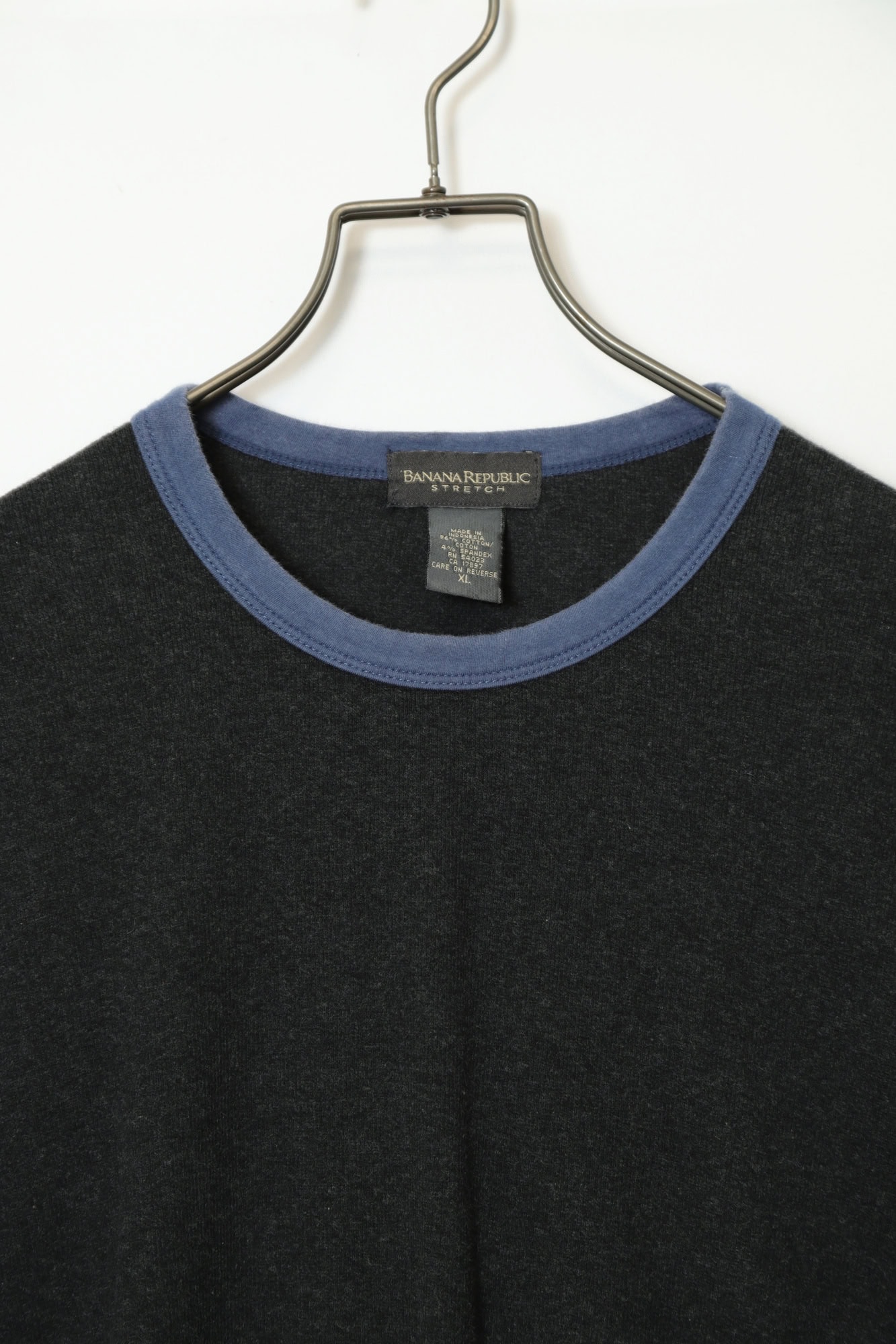 Alternative view of USED BANANA REPUBLIC LONG SLEEVE T-SHIRT/XL