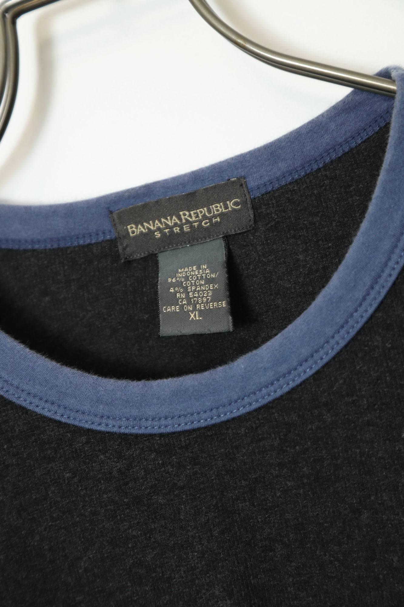 USED BANANA REPUBLIC LONG SLEEVE T-SHIRT/XL - 画像 (3)