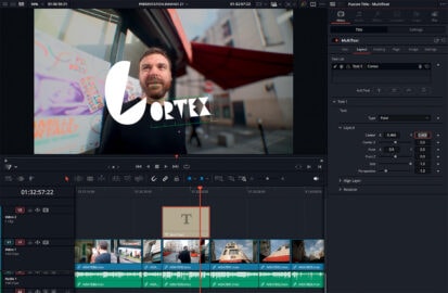 Manipulation du texte par caractère d’un titre Fusion grâce à l'IA dans l’interface de montage de Da Vinci Resolve 21 © DR