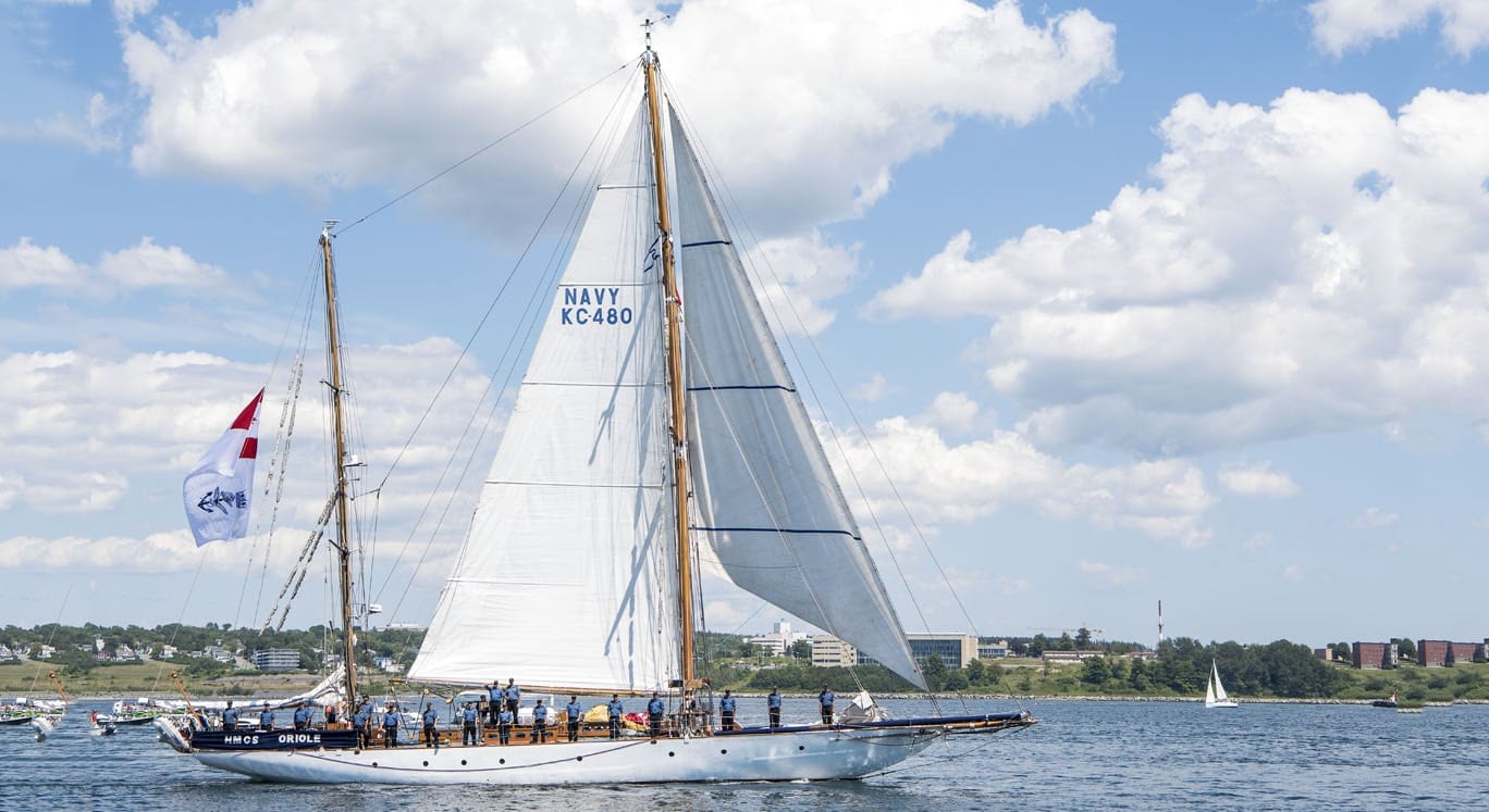 Canadian Armed Forces and Royal Canadian Navy return to Toronto Waterfront Festival  