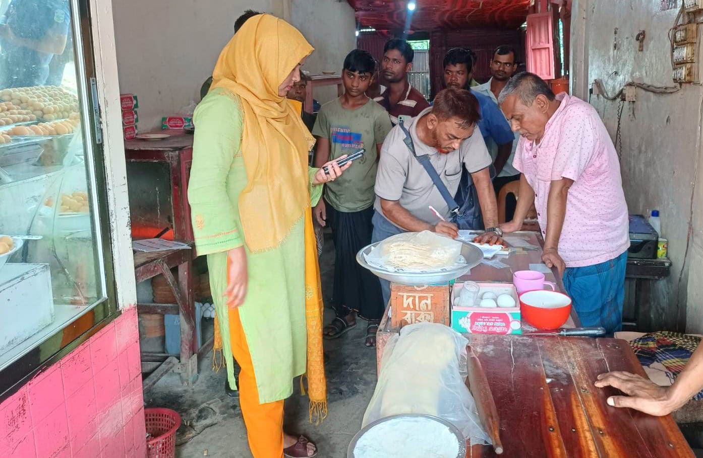 নকলায় ভ্রাম্যমান আদালতের মাধ্যমে ৪ হোটেল ব্যবসায়ীকে অর্থদন্ড