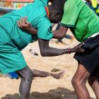 Lutteaise jeunes plage dakar, Sénégal
